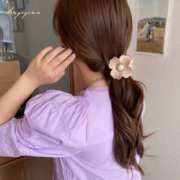 Flower pearl clip - Image 4