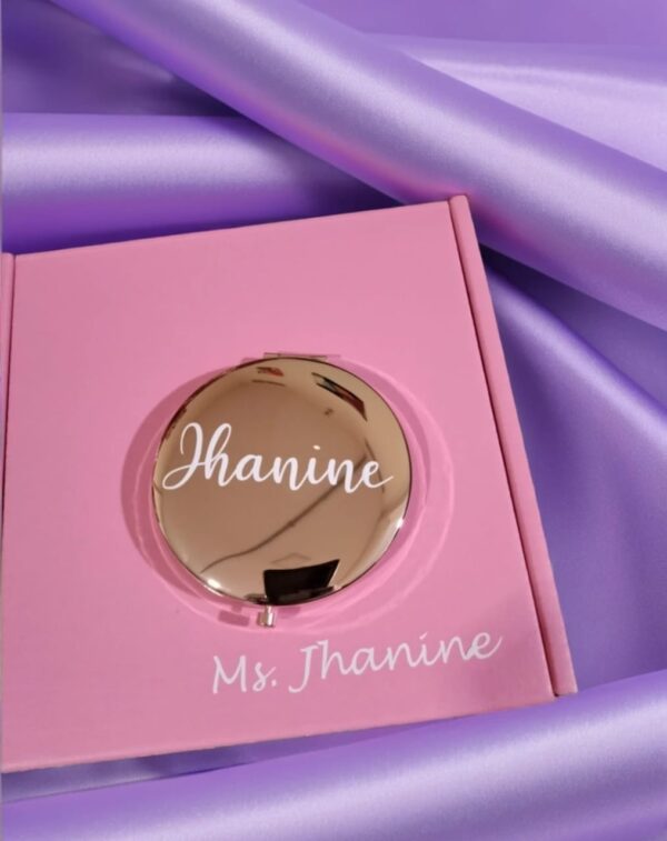 Personalized compact mirror