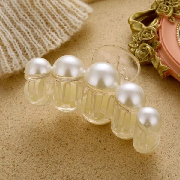 Big pearl claw clip - Image 3